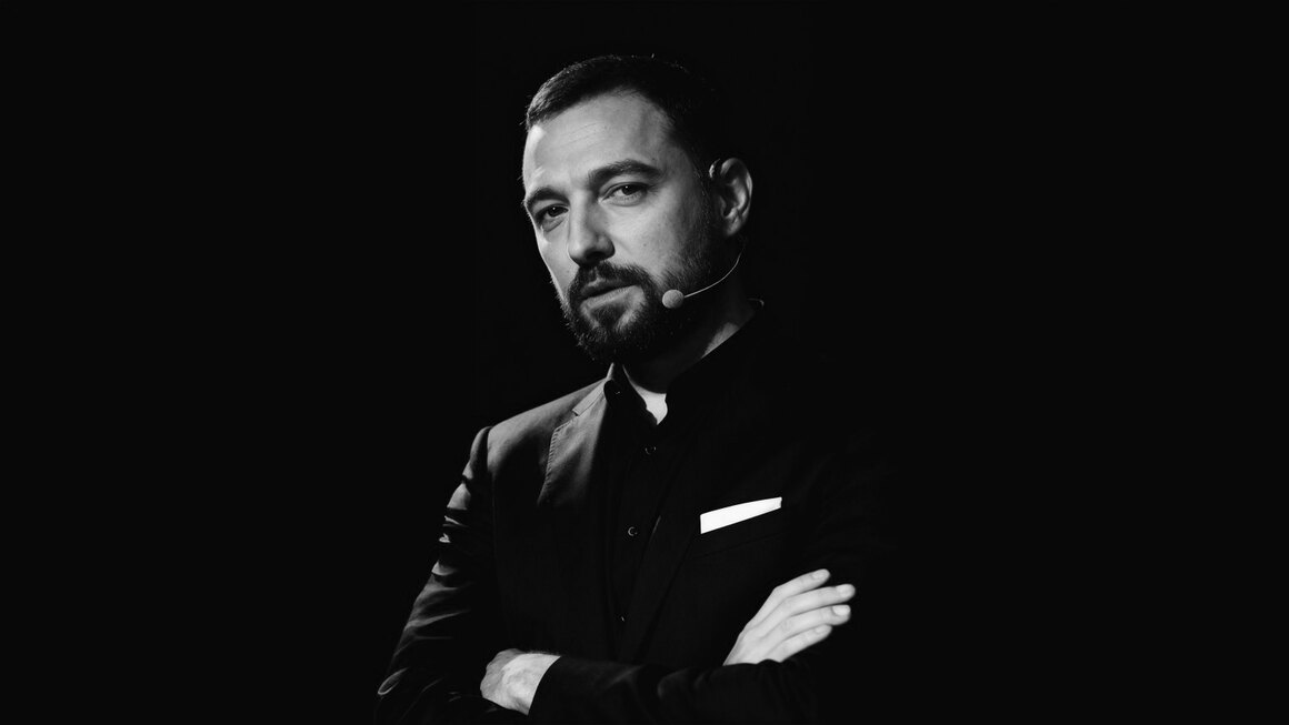 Dmitry Saksonov (Дмитрий Саксонов), AI and IT expert in applied artificial intelligence and everyday technology